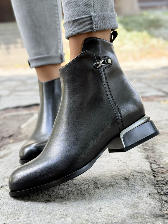 Botki z Naturalnej Skóry – Klasa i Komfort na Co Dzień