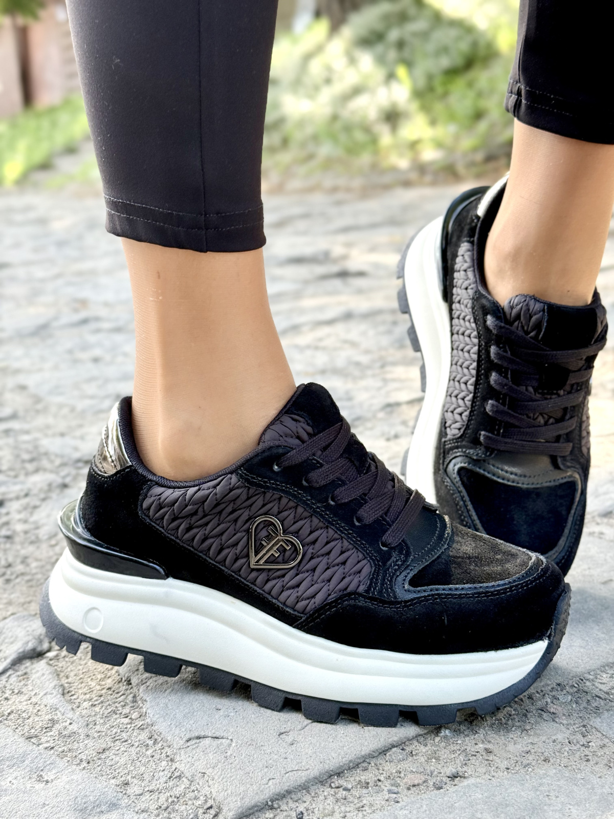 Naturalna Skóra, Naturalna Wygoda – Odkryj Nasze Sneakersy