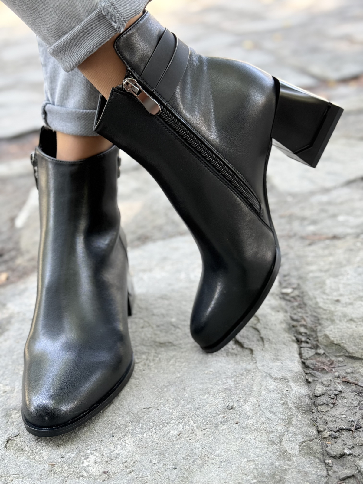 Botki z Naturalnej Skóry – Styl Bez Kompromisów