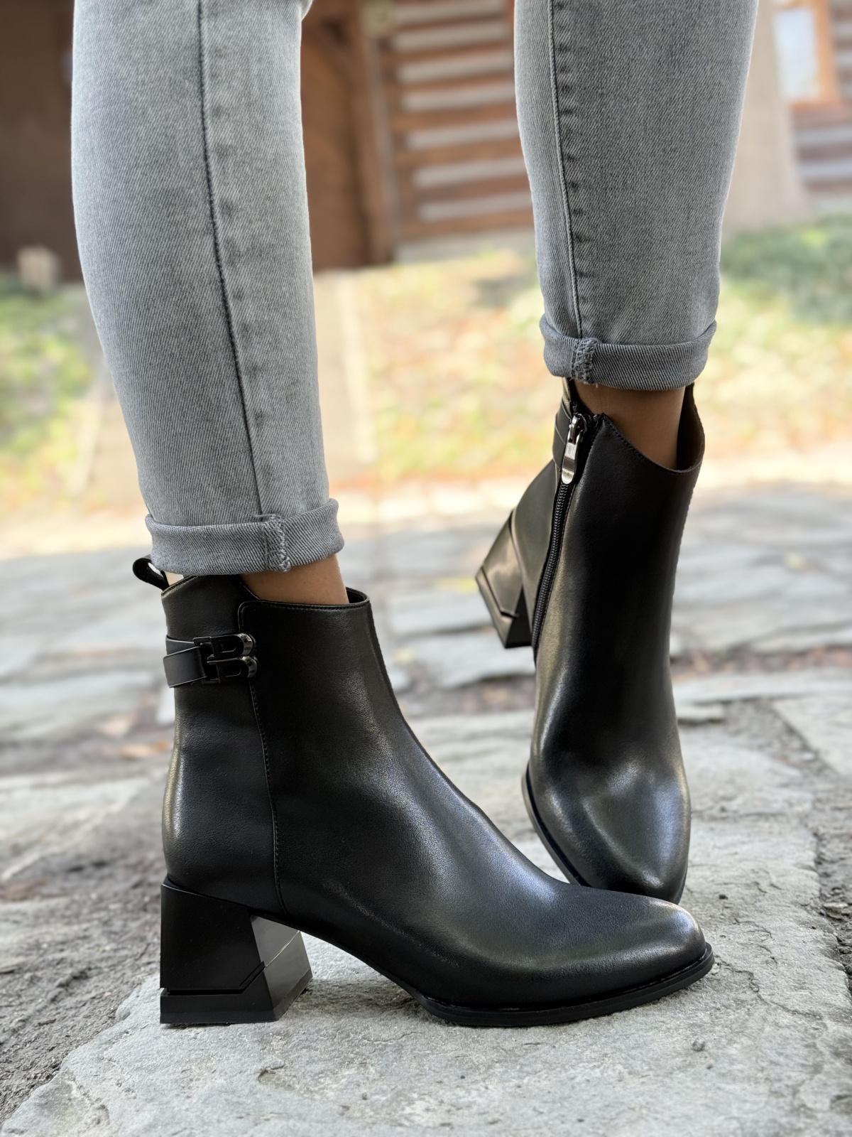 Botki z Naturalnej Skóry – Styl Bez Kompromisów