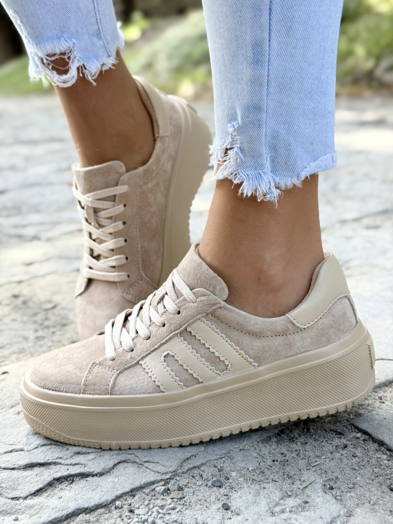 Sneakersy z Naturalnej Skóry – Komfort i Styl na Co Dzień