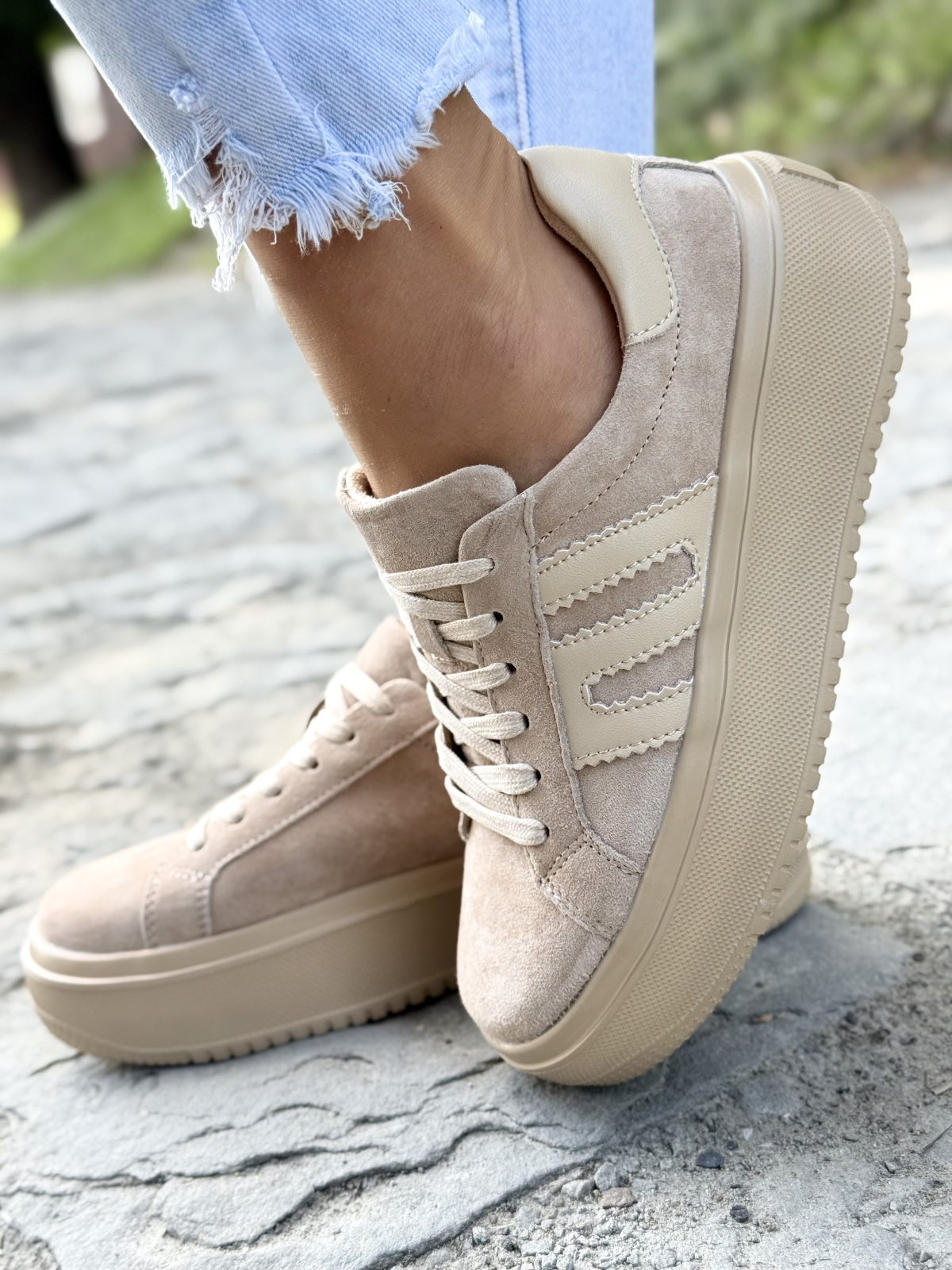 Sneakersy z Naturalnej Skóry – Komfort i Styl na Co Dzień