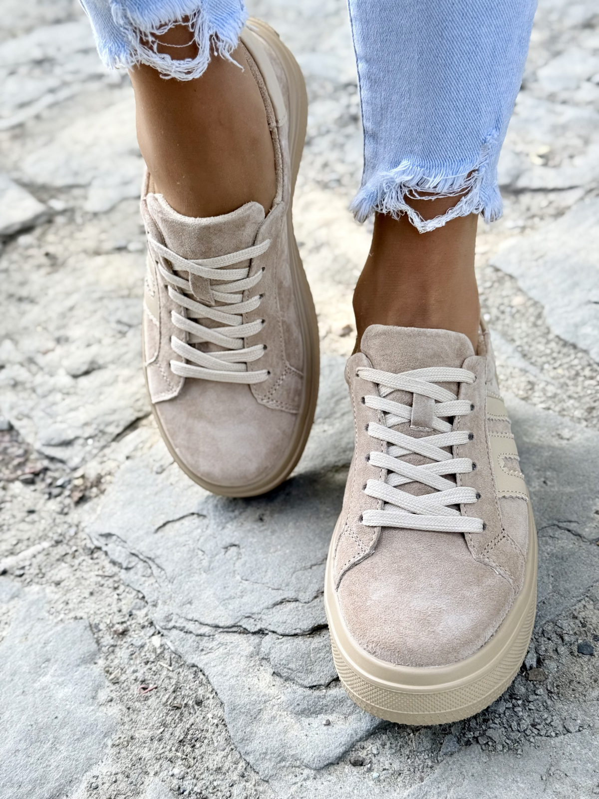 Sneakersy z Naturalnej Skóry – Komfort i Styl na Co Dzień