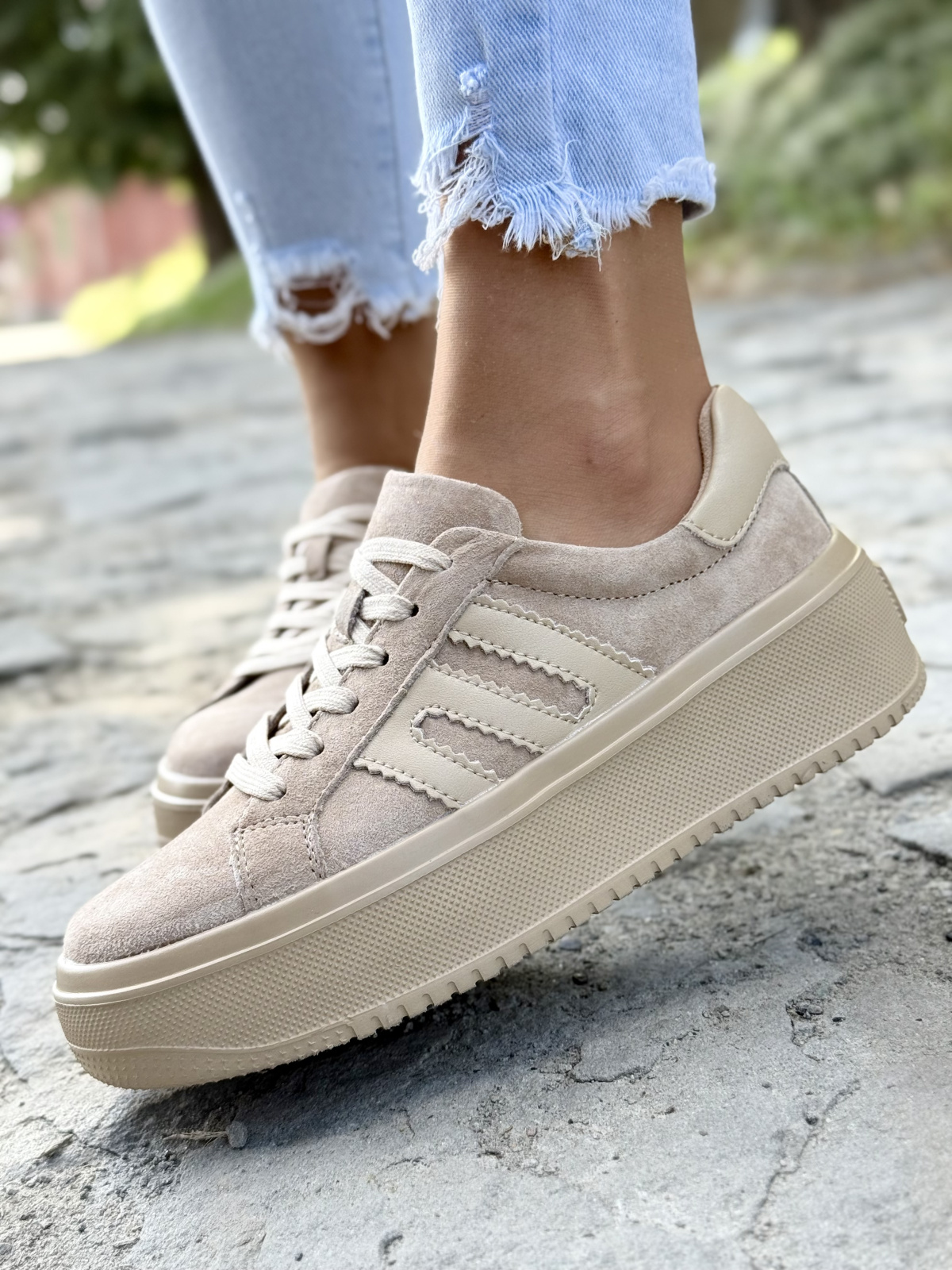 Sneakersy z Naturalnej Skóry – Komfort i Styl na Co Dzień