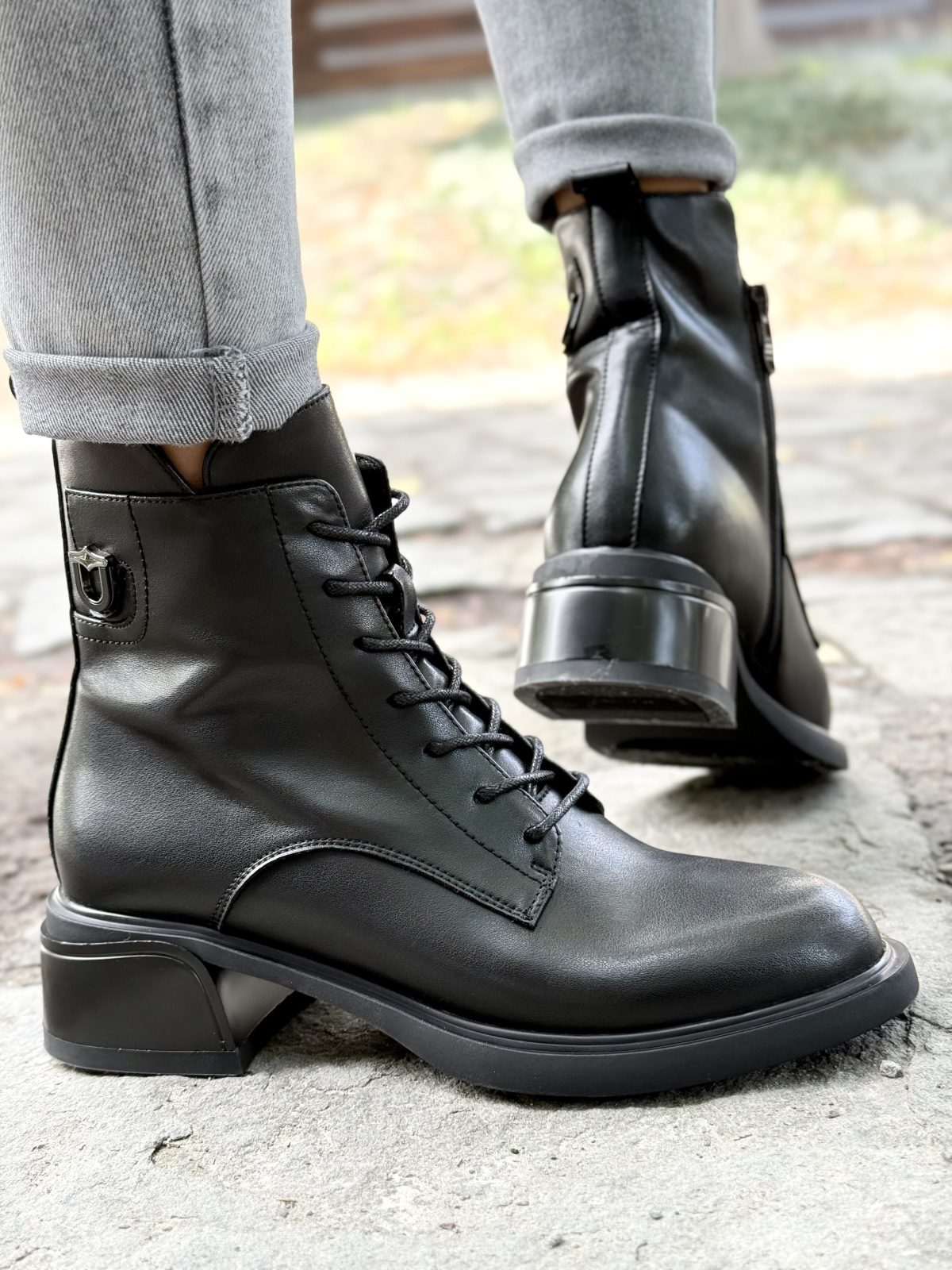 Eleganckie Botki z Naturalnej Skóry – Dla Wymagających Kobiet