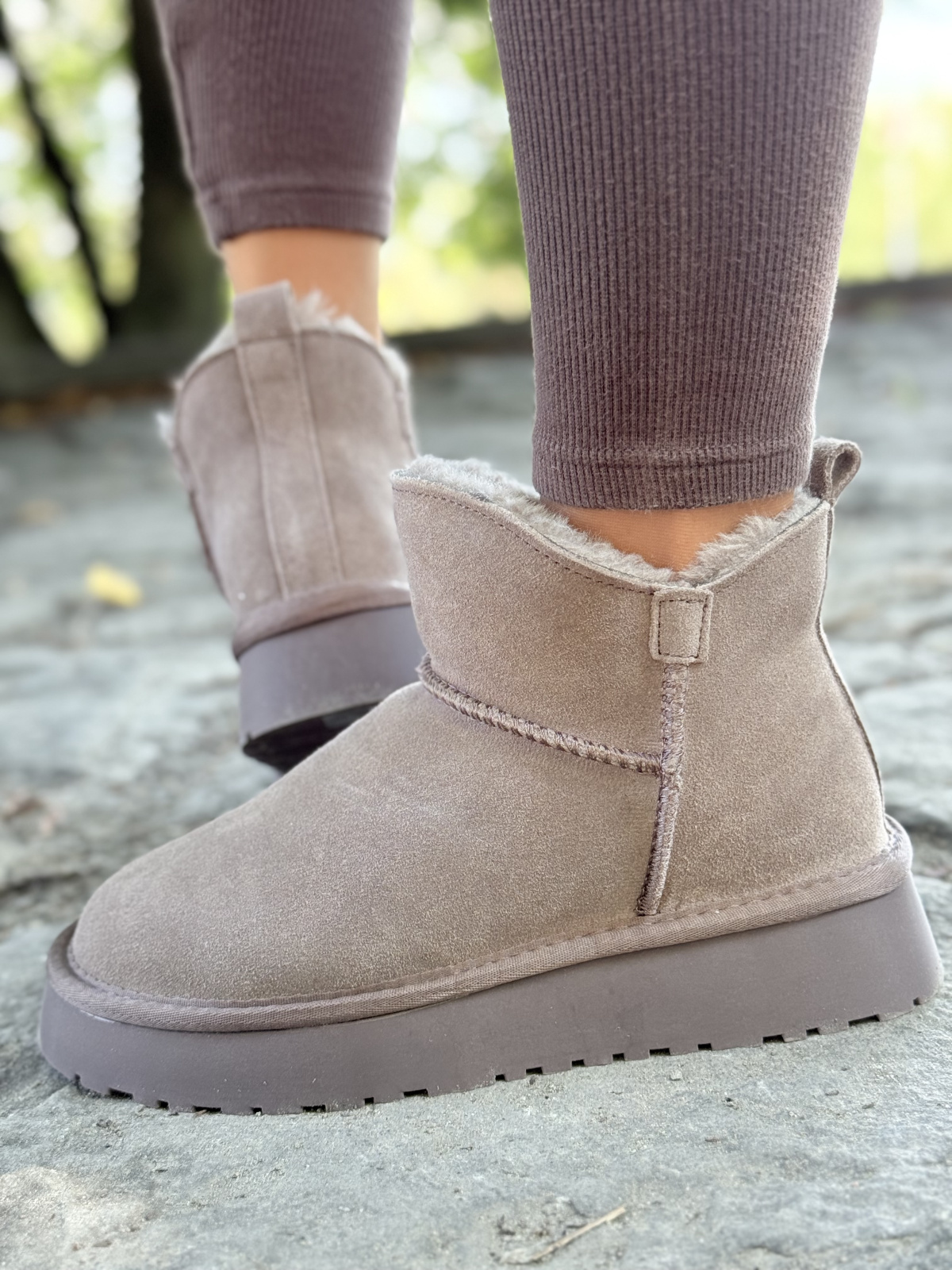 Śniegowce z Naturalnej Skóry – Komfort i Styl na Zimę