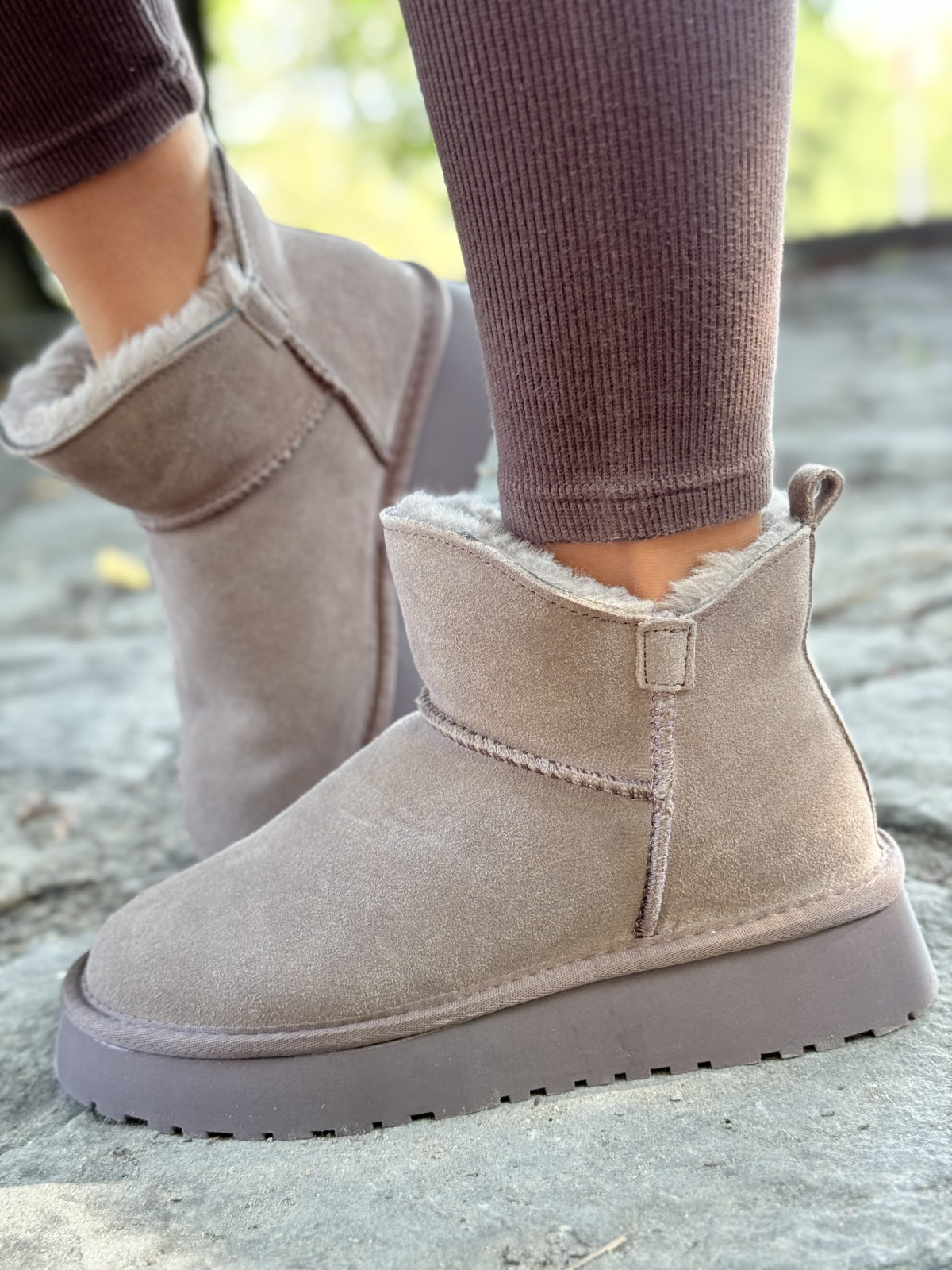 Śniegowce z Naturalnej Skóry – Komfort i Styl na Zimę