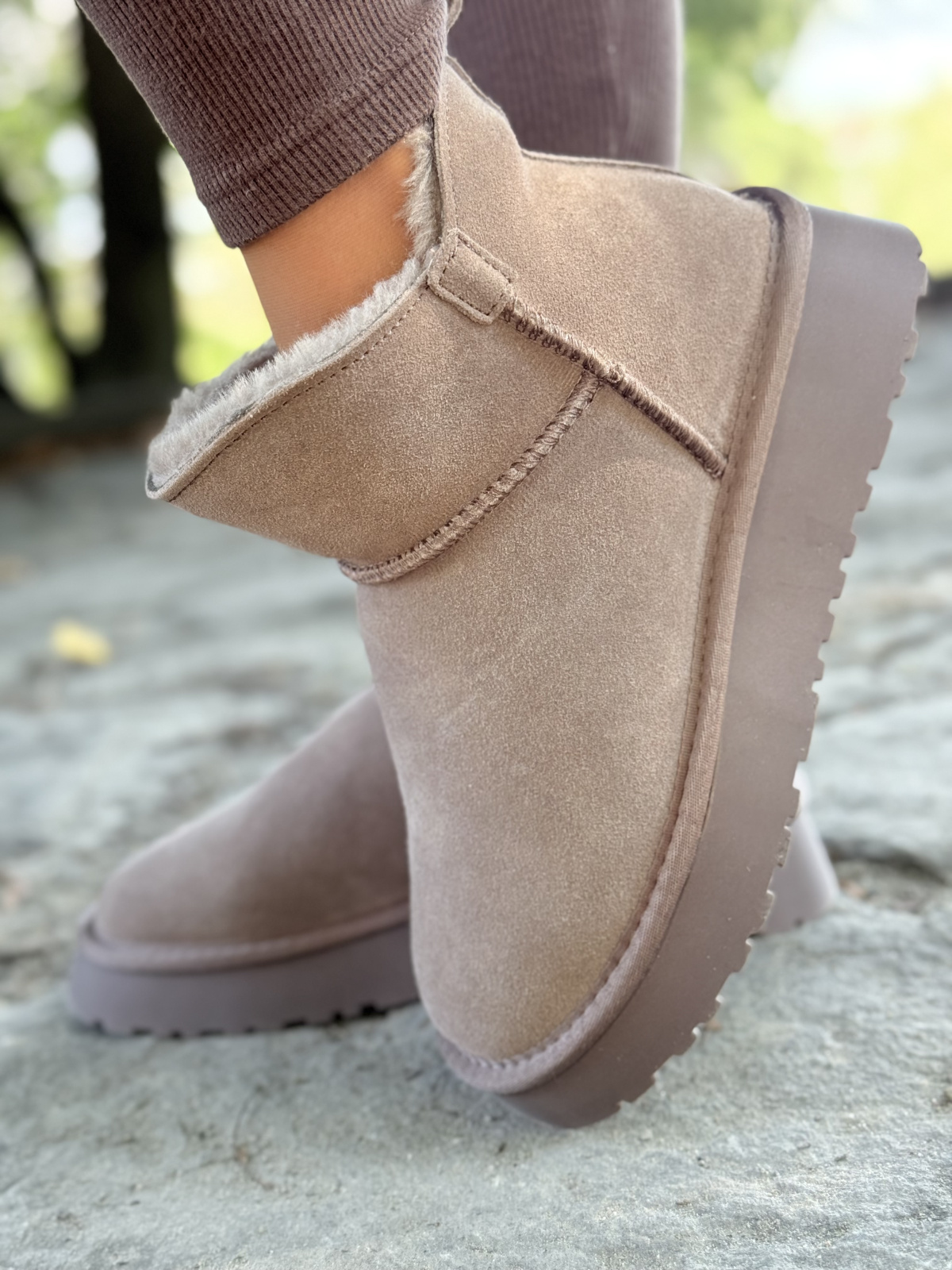 Śniegowce z Naturalnej Skóry – Komfort i Styl na Zimę