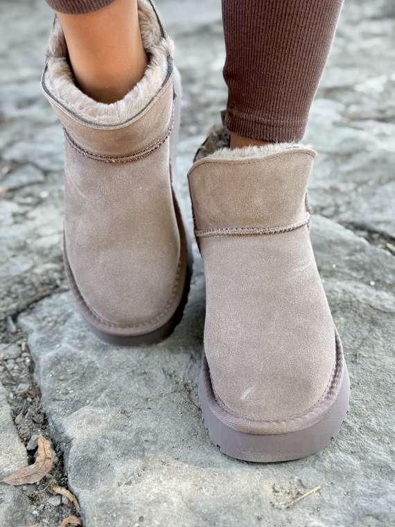 Śniegowce z Naturalnej Skóry – Komfort i Styl na Zimę