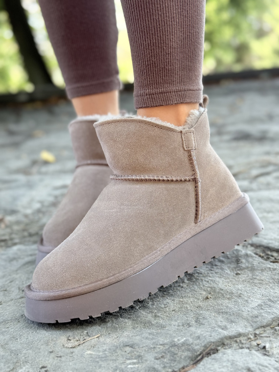 Śniegowce z Naturalnej Skóry – Komfort i Styl na Zimę