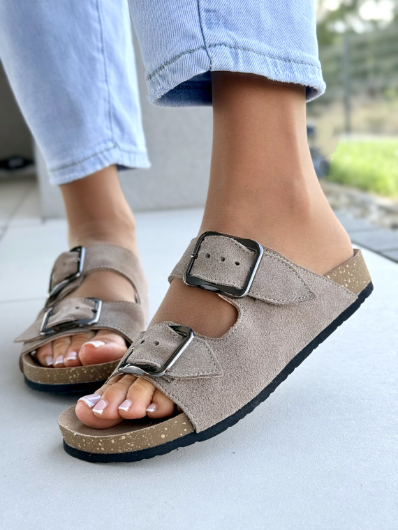 OLEKSY – Skórzane Klapki Tworzone w Polsce