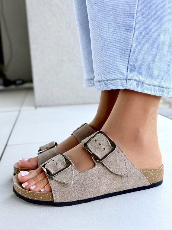 OLEKSY – Skórzane Klapki Tworzone w Polsce