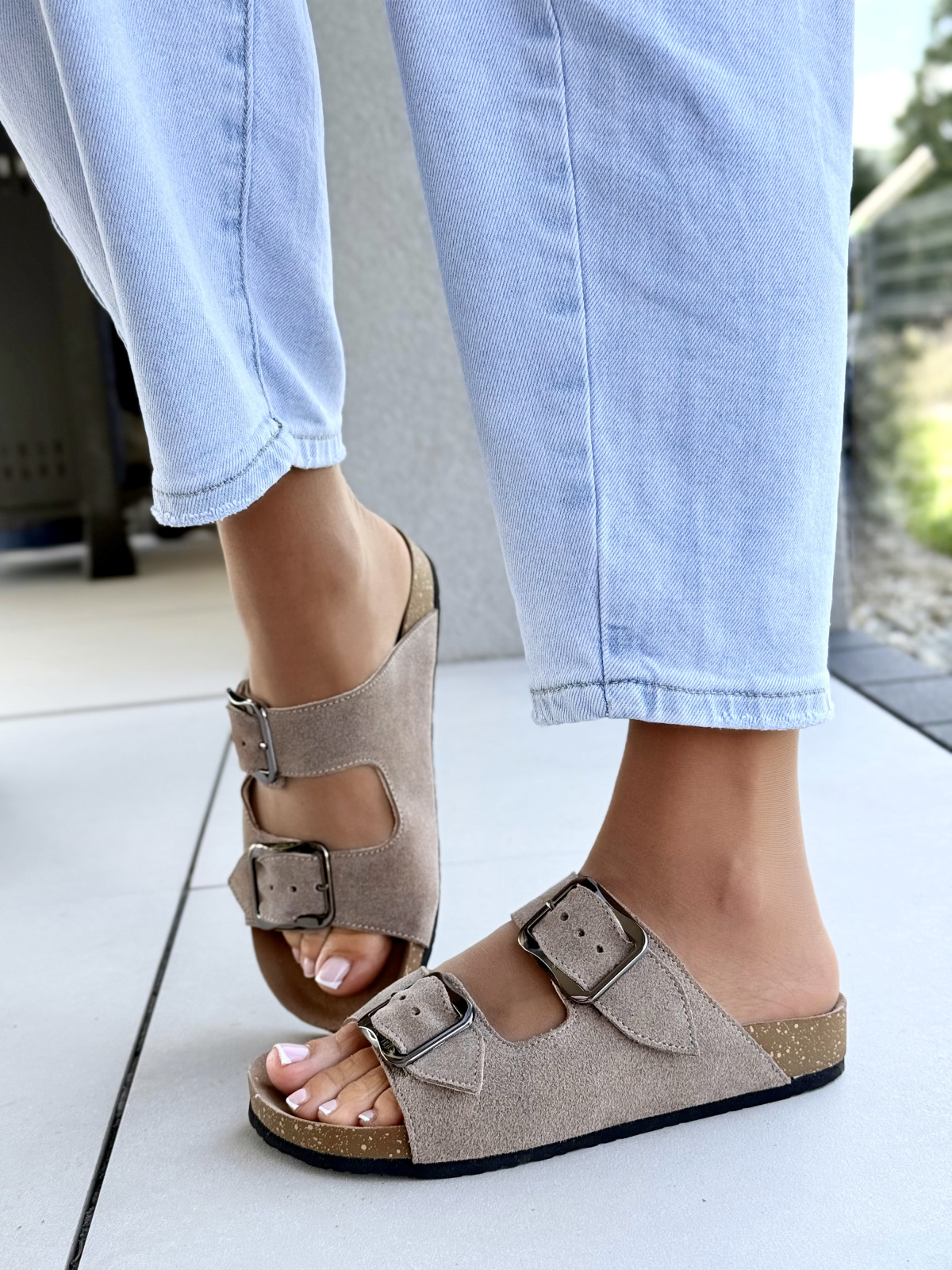 OLEKSY – Skórzane Klapki Tworzone w Polsce