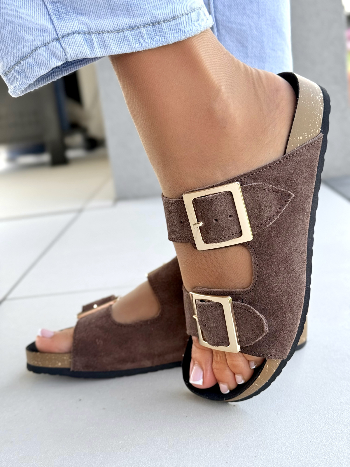 OLEKSY – Skórzane Klapki Tworzone w Polsce