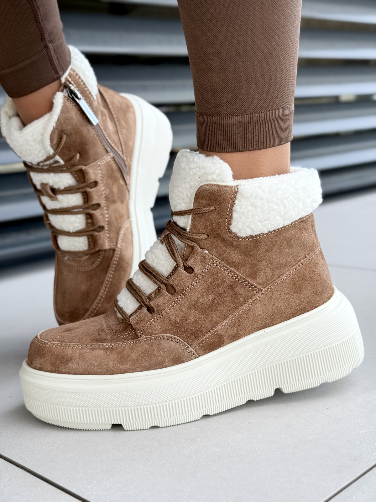 Śniegowce z Naturalnej Skóry – Komfort i Styl na Zimę