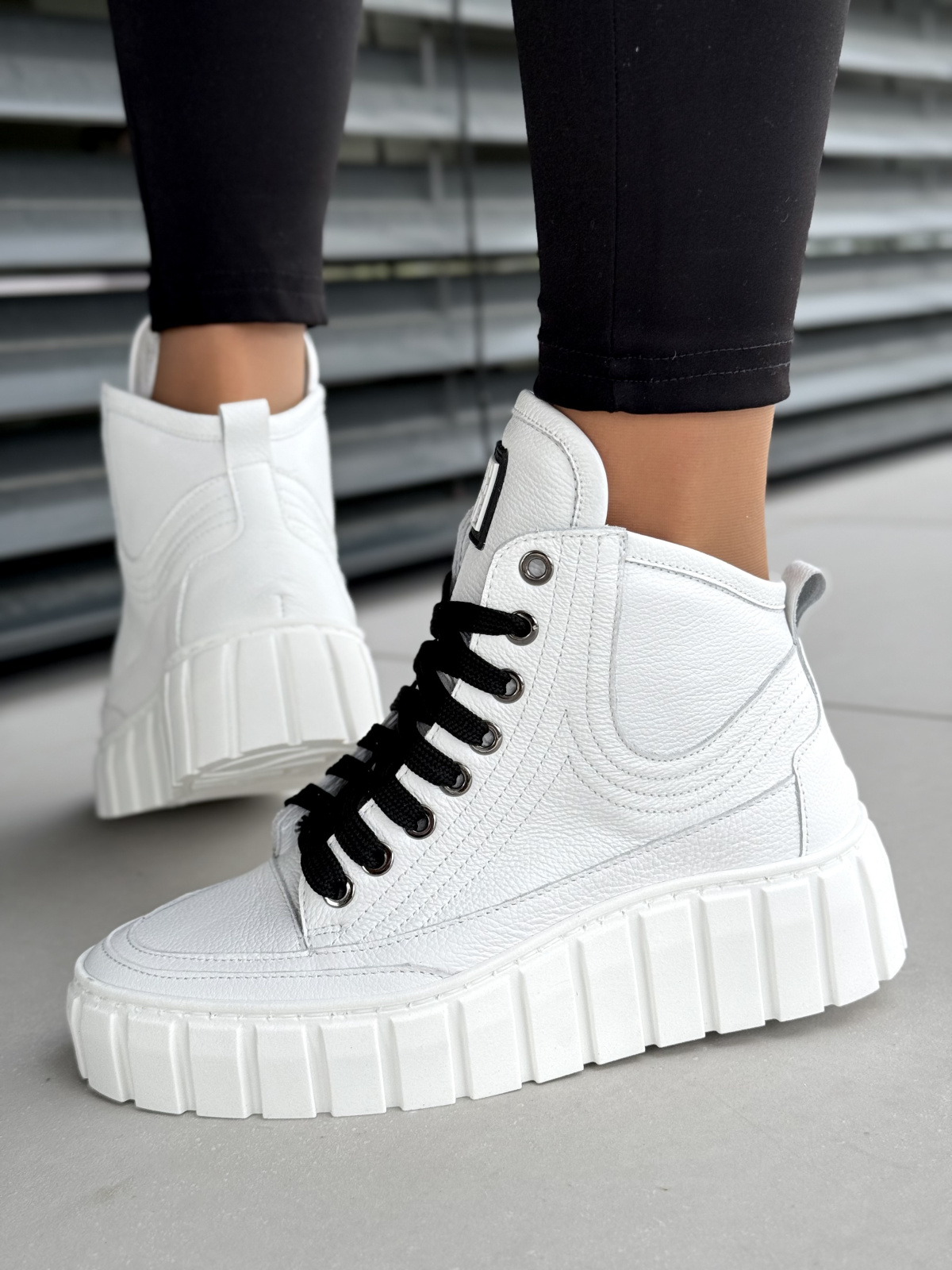 Buty OLEKSY z naturalnej skóry – wyprodukowane w Polsce z myślą o Tobie