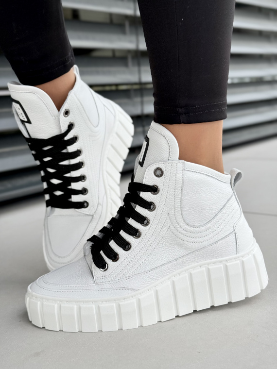 Buty OLEKSY z naturalnej skóry – wyprodukowane w Polsce z myślą o Tobie