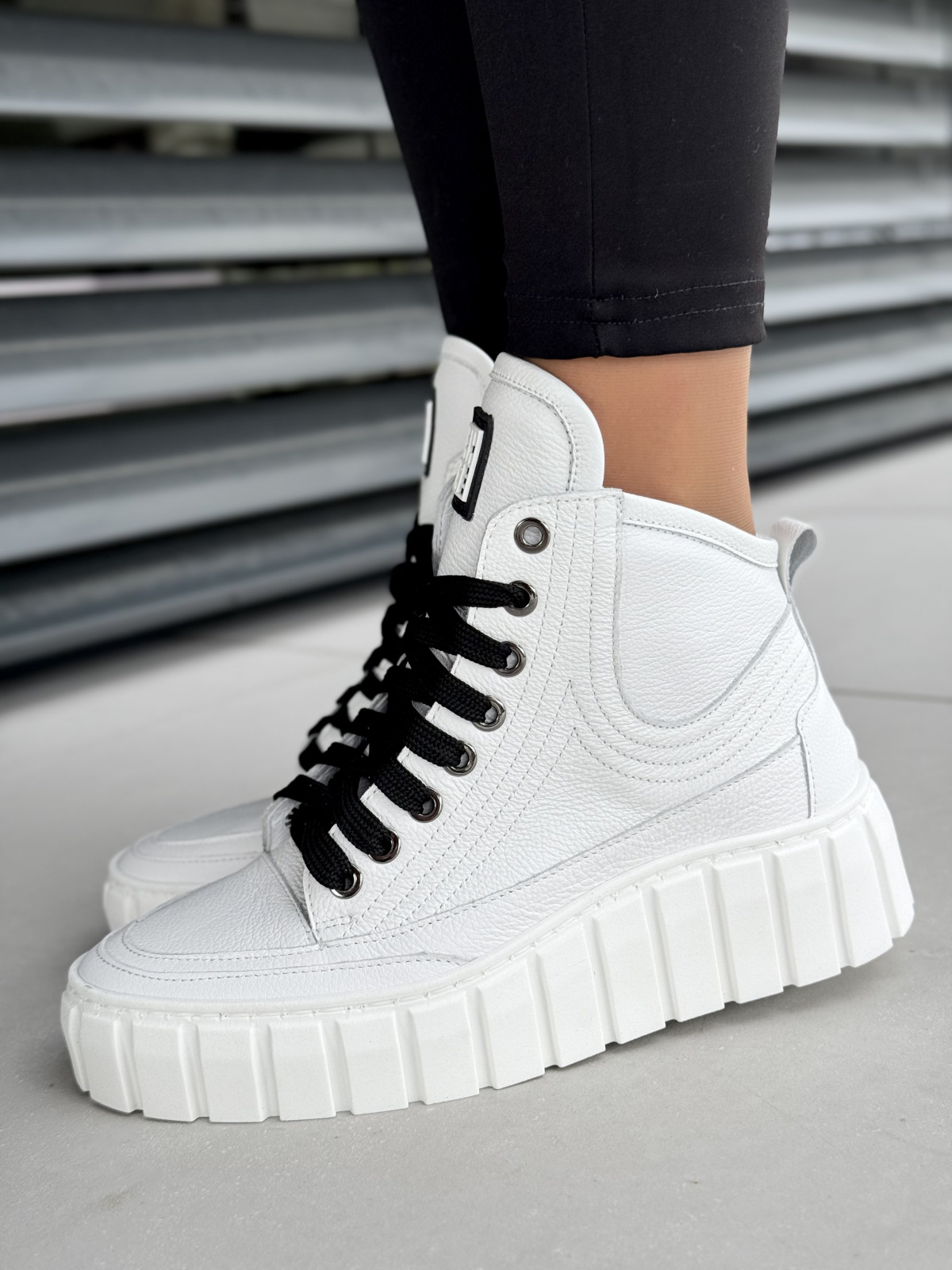 Buty OLEKSY z naturalnej skóry – wyprodukowane w Polsce z myślą o Tobie