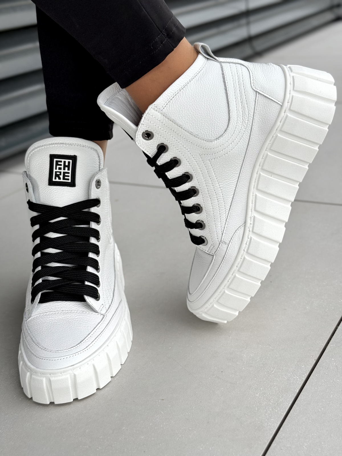 Buty OLEKSY z naturalnej skóry – wyprodukowane w Polsce z myślą o Tobie