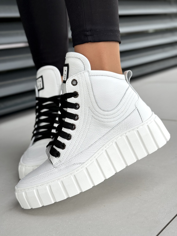 Buty OLEKSY z naturalnej skóry – wyprodukowane w Polsce z myślą o Tobie