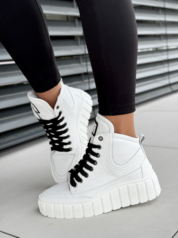 Buty OLEKSY z naturalnej skóry – wyprodukowane w Polsce z myślą o Tobie