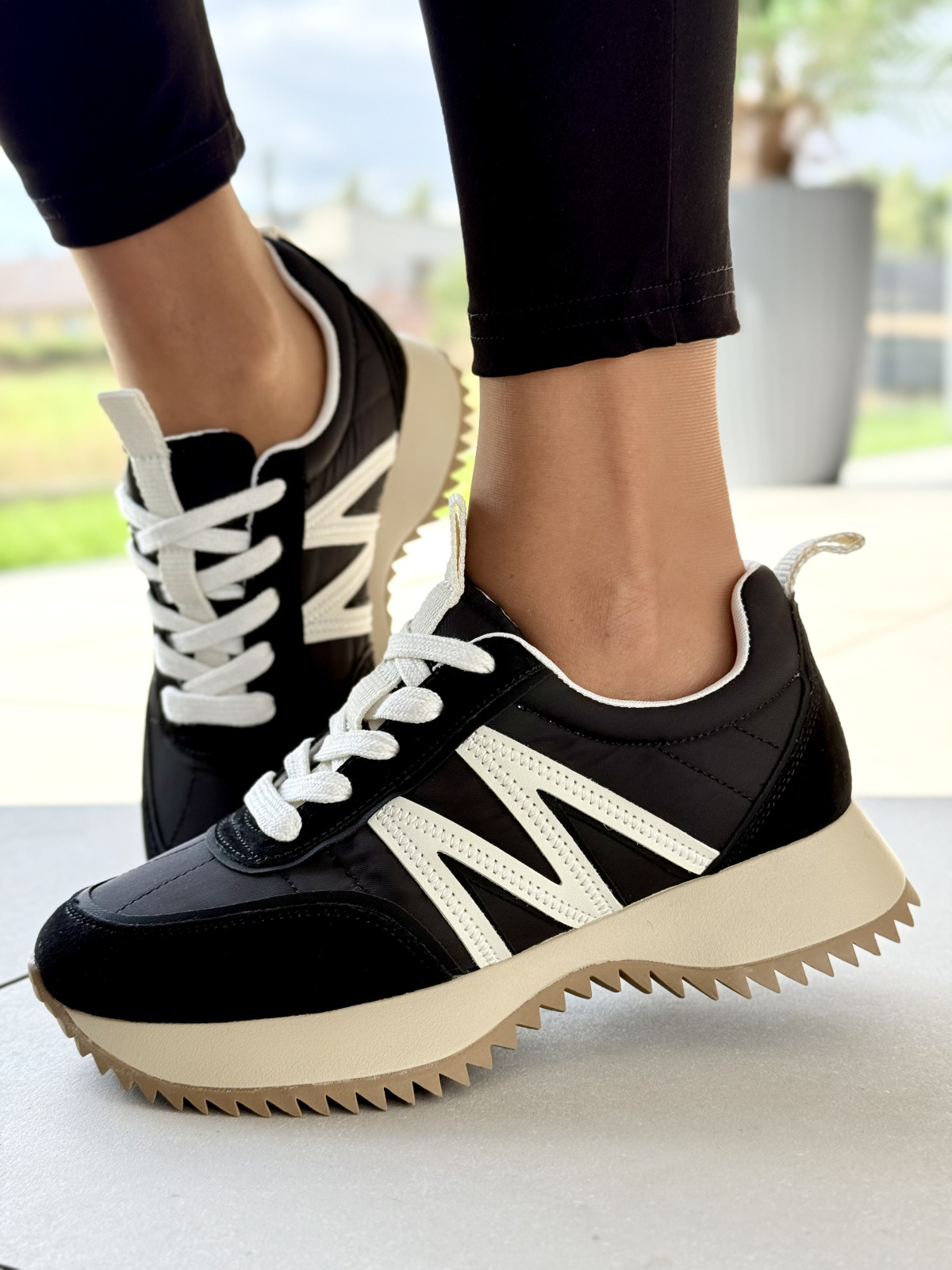 Skórzane Sneakersy – Komfort w Każdym Kroku