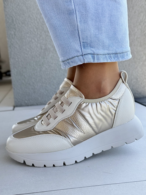 Złote Sneakersy, Złoty Standard