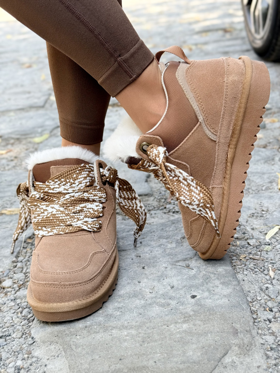 Śniegowce z Naturalnej Skóry – Komfort i Styl na Zimę