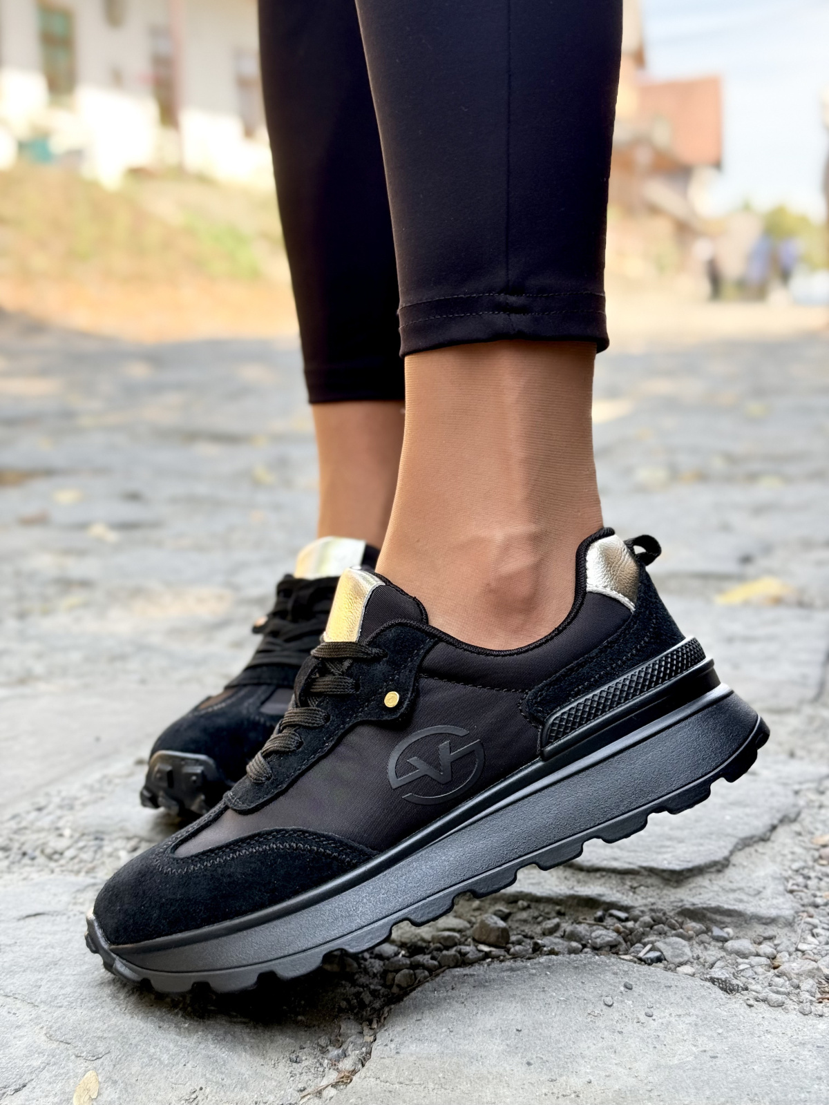 Modne sneakersy ze skóry naturalnej