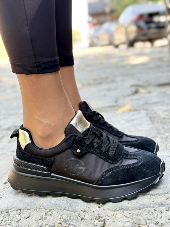 Modne sneakersy ze skóry naturalnej