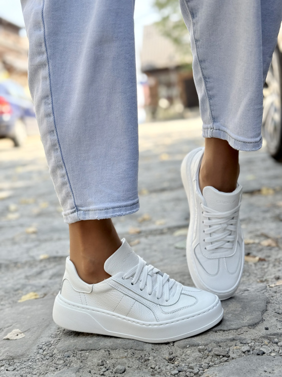 Sneakersy OLEKSY z naturalnej skóry – styl i komfort w najlepszym wydaniu