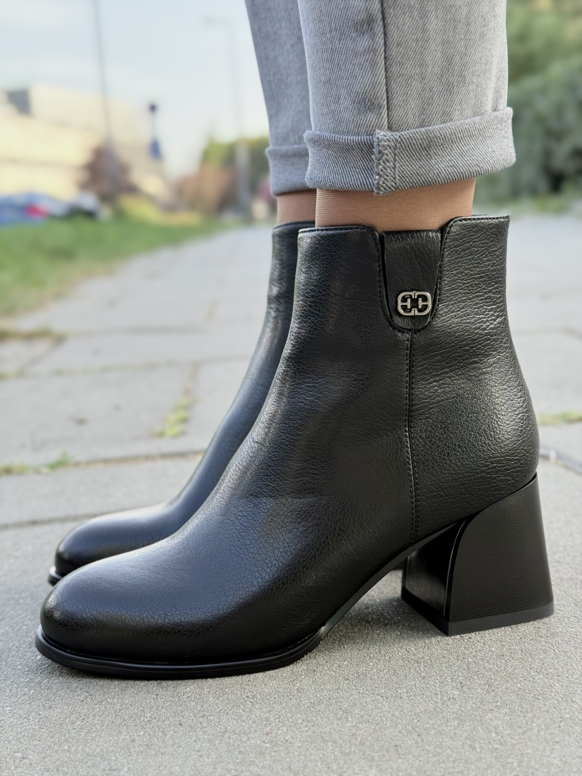 Botki ze skóry naturalnej – komfort i szyk w jednym