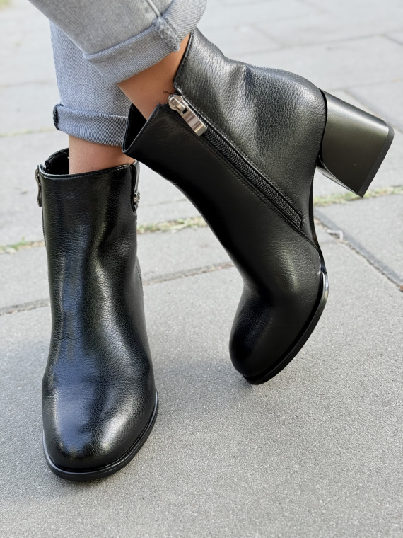 Botki ze skóry naturalnej – komfort i szyk w jednym