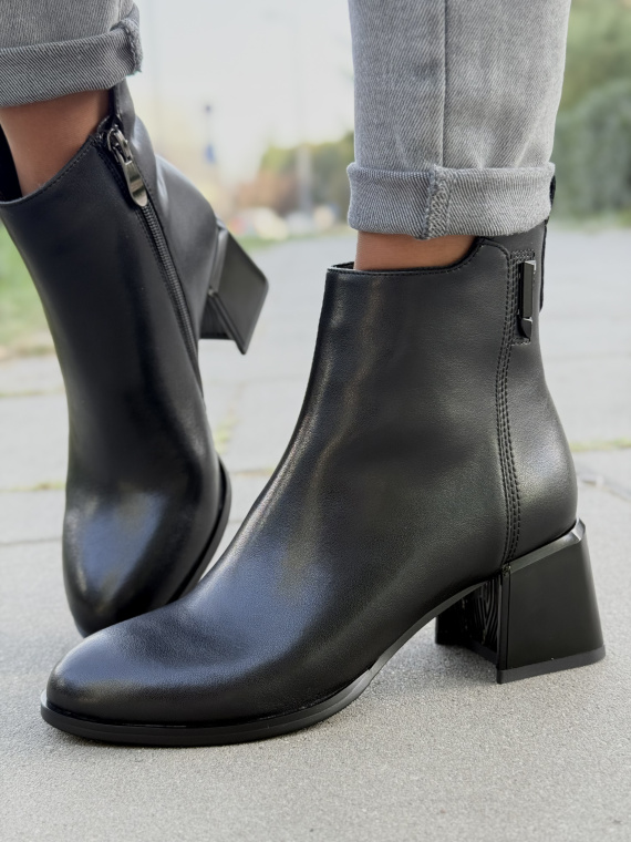 Eleganckie botki ze skóry naturalnej