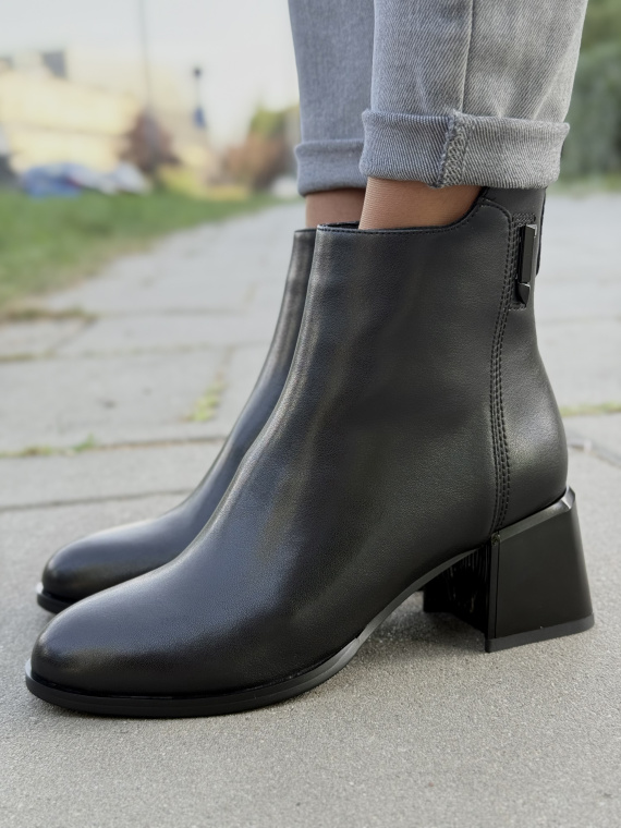 Eleganckie botki ze skóry naturalnej