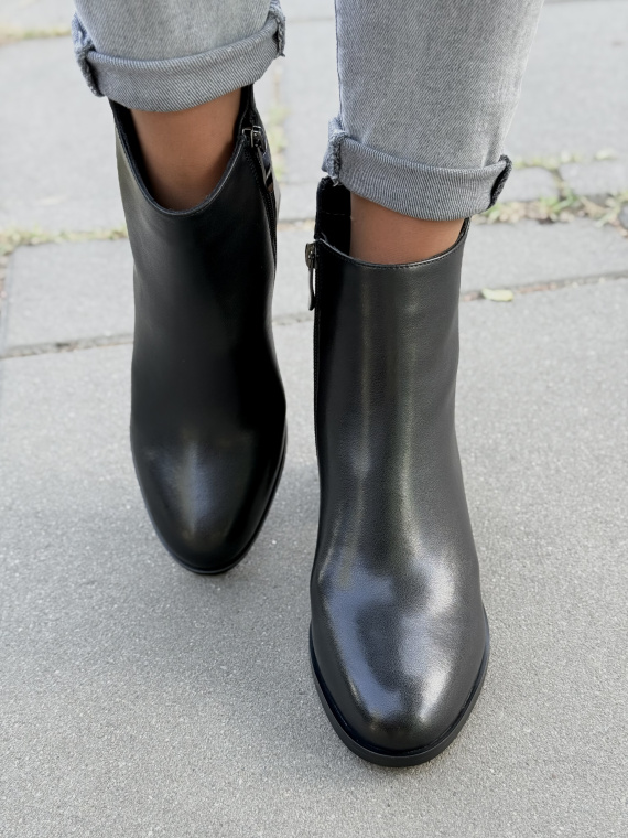 Eleganckie botki ze skóry naturalnej