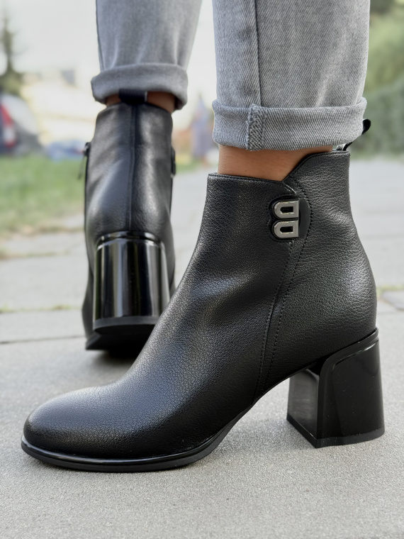 Eleganckie botki ze skóry naturalnej