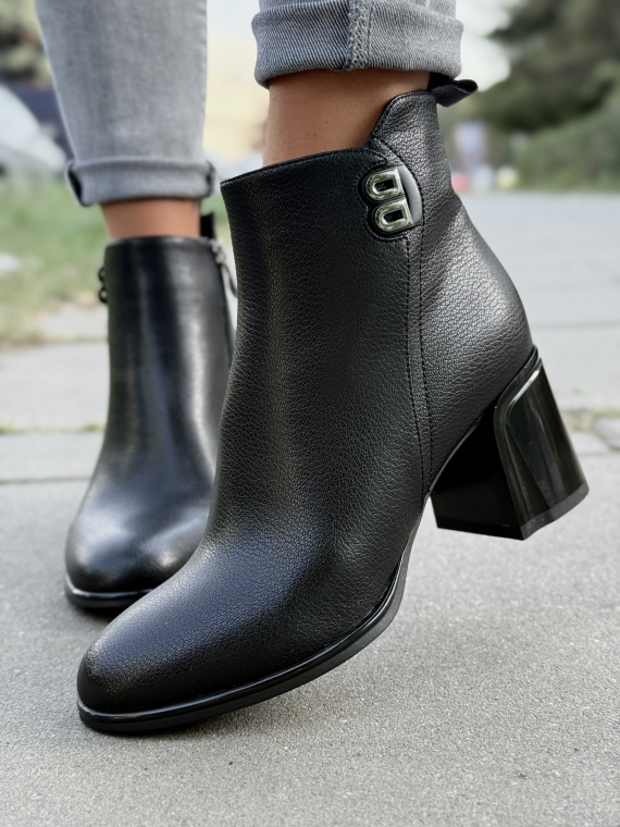 Eleganckie botki ze skóry naturalnej