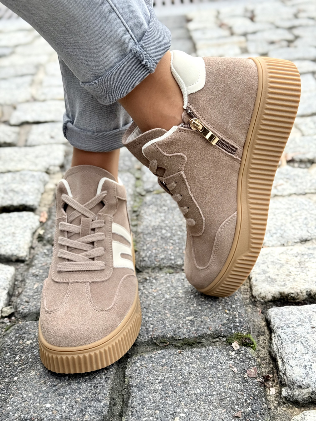 Damskie sneakersy ze skóry naturalnej – styl i wygoda na co dzień