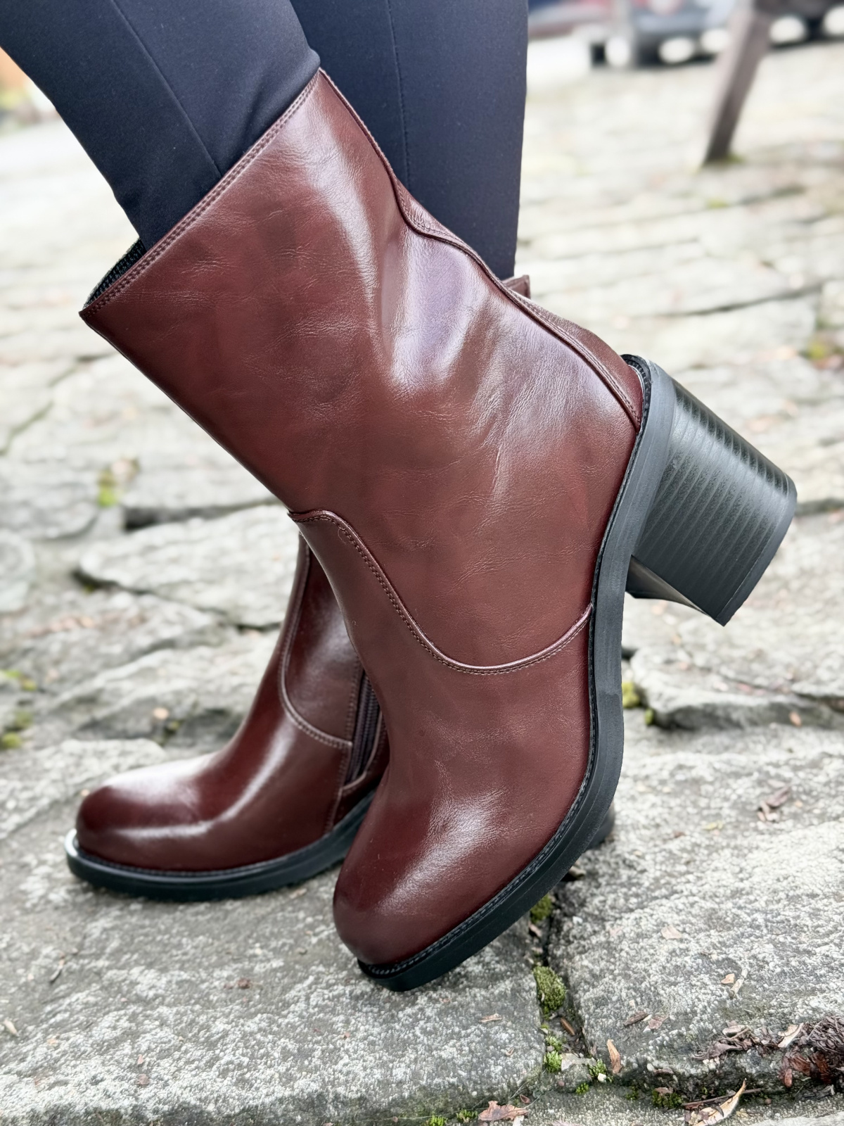 Ponadczasowe botki z naturalnej skóry