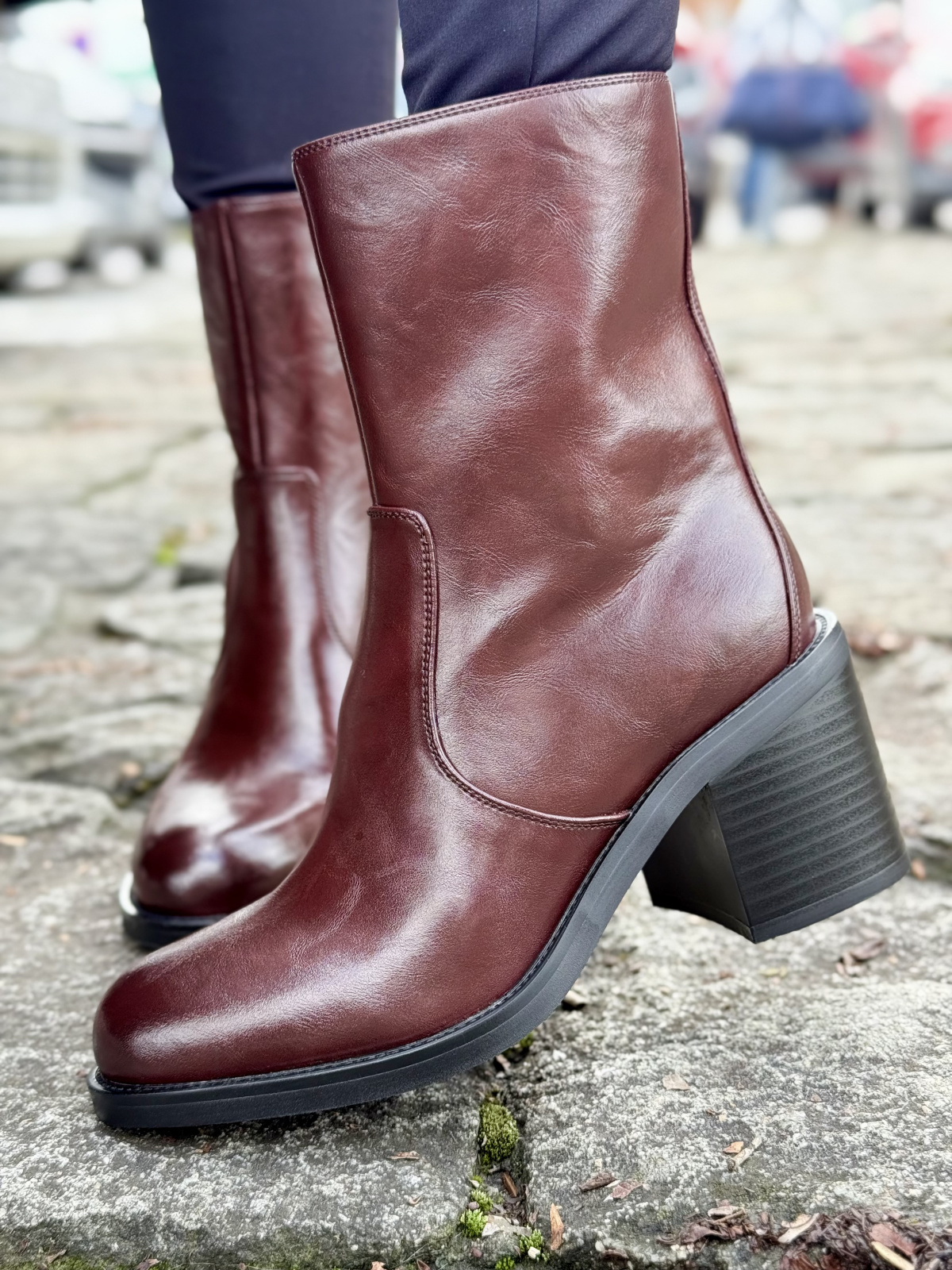 Ponadczasowe botki z naturalnej skóry