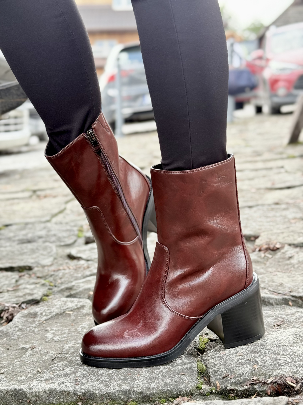 Ponadczasowe botki z naturalnej skóry