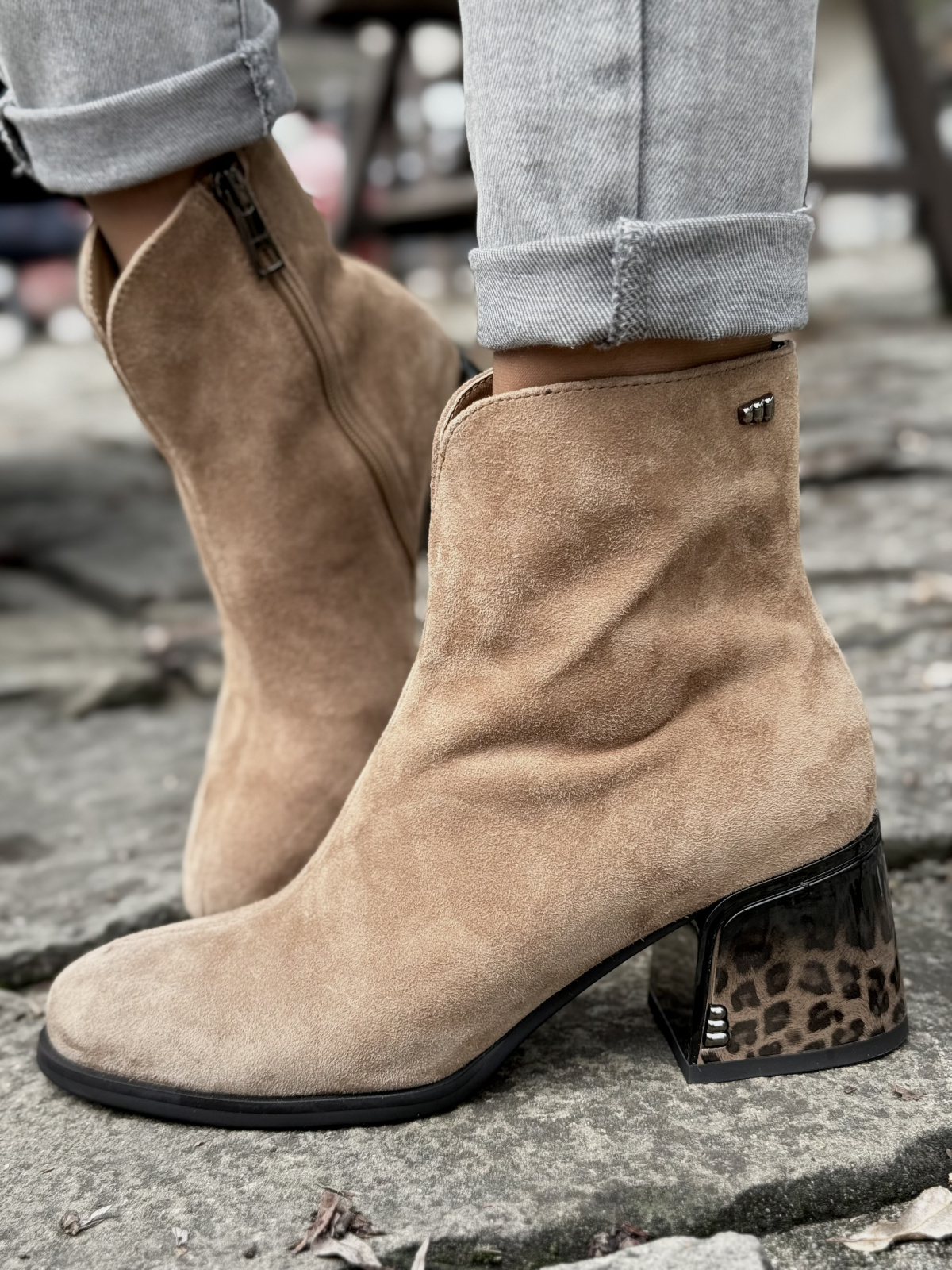 Botki OLEKSY z naturalnej skóry – elegancja w każdym kroku