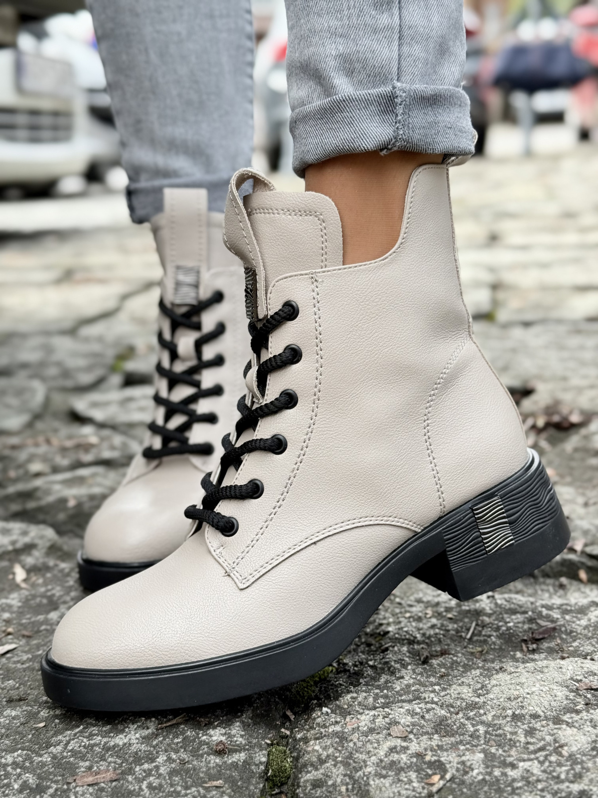 Botki damskie ze skóry naturalnej – komfort i styl na co dzień