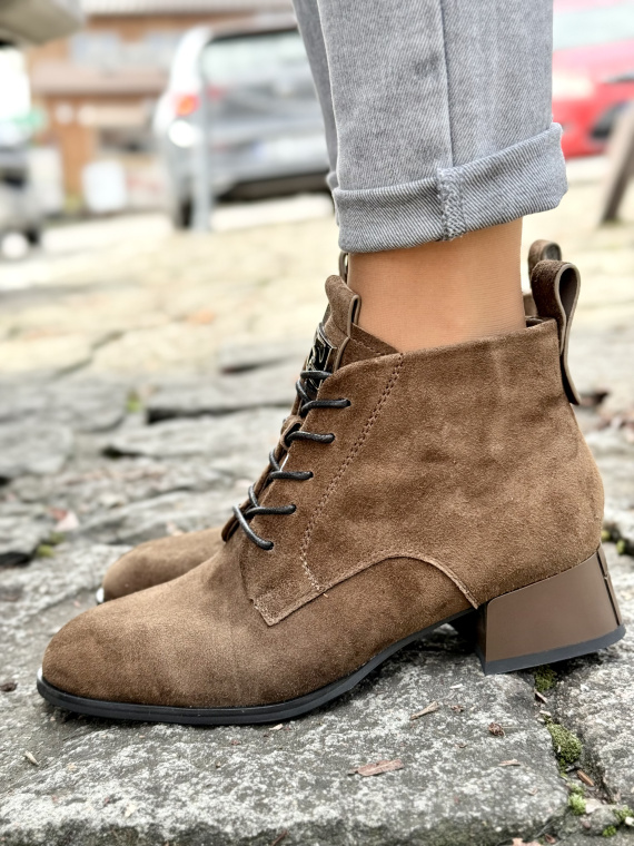 Botki damskie OLEKSY ze skóry naturalnej – styl i komfort na co dzień