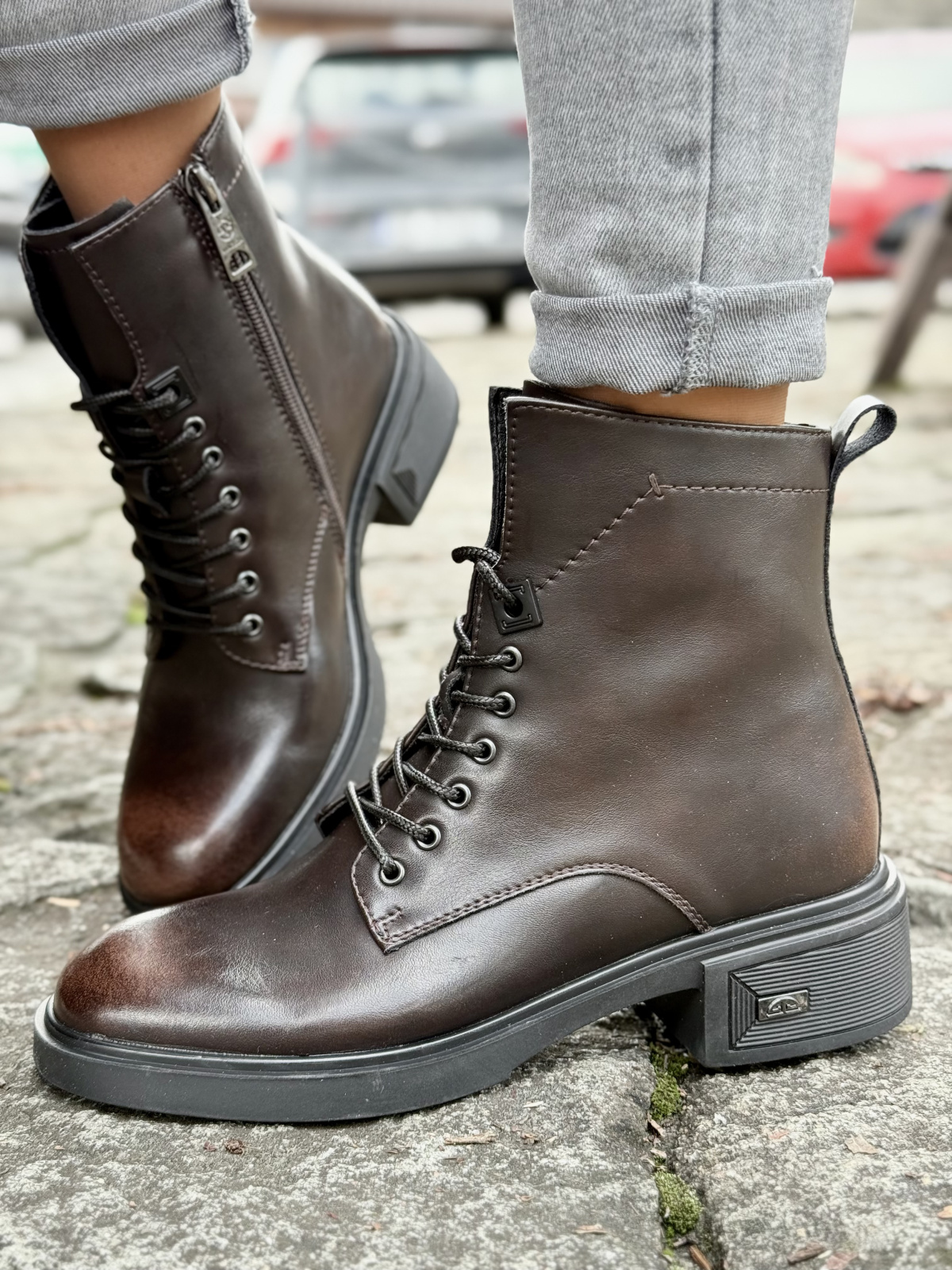 Botki damskie ze skóry naturalnej – styl i wygoda na lata