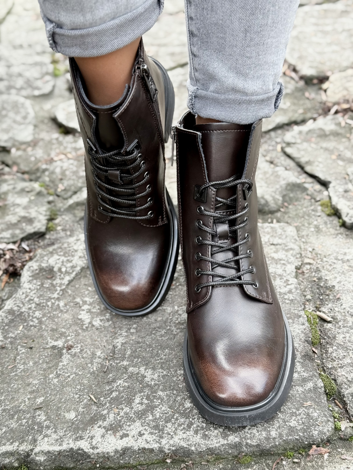 Botki damskie ze skóry naturalnej – styl i wygoda na lata