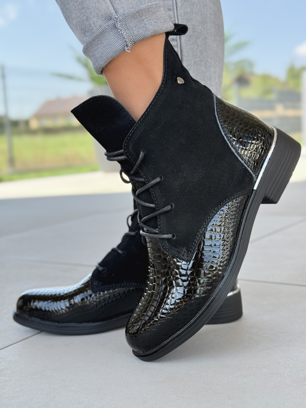 Damskie botki ze skóry naturalnej – elegancja i wygoda na każdy dzień