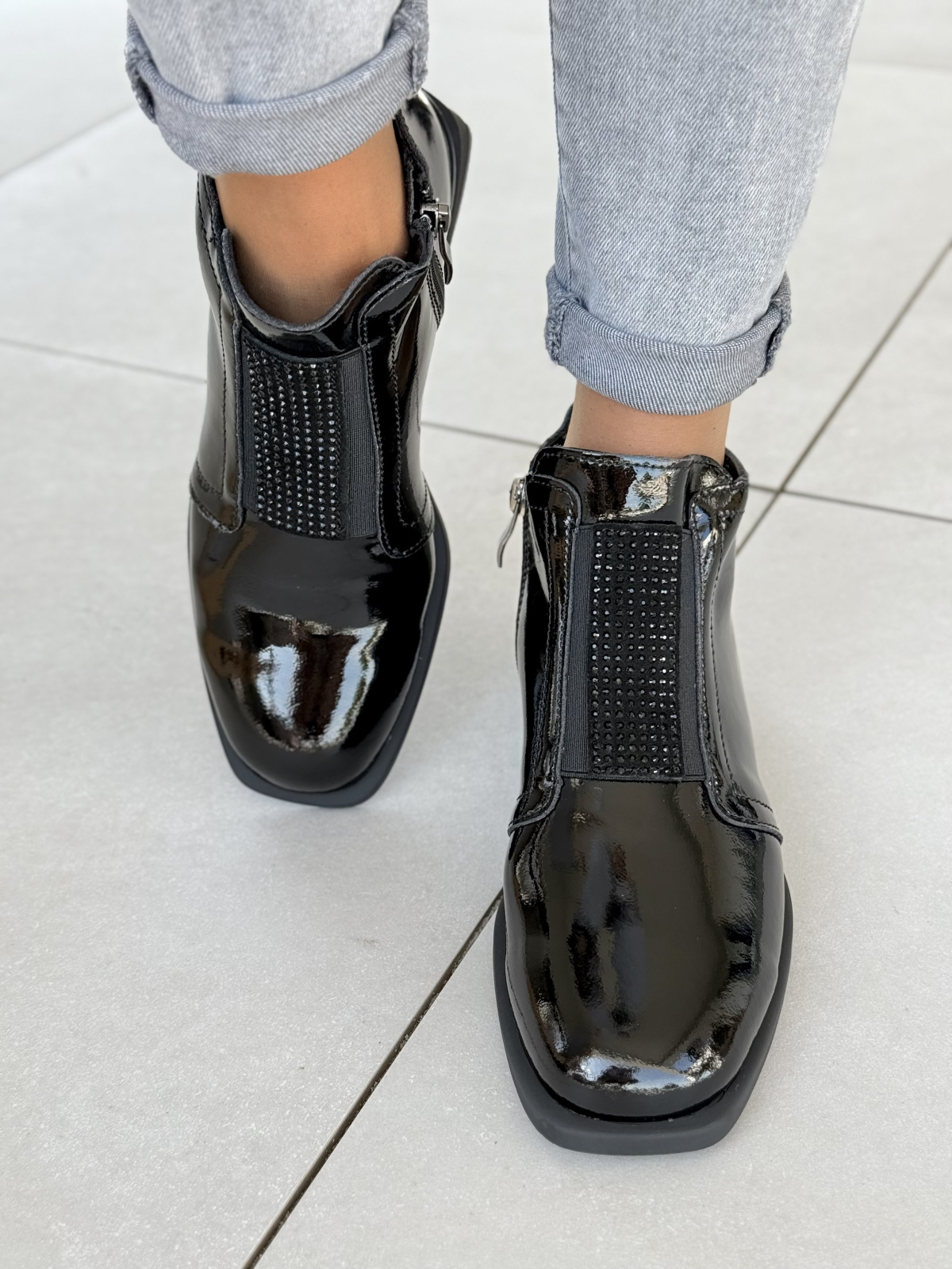 Damskie botki ze skóry naturalnej – elegancja i wygoda na każdy dzień