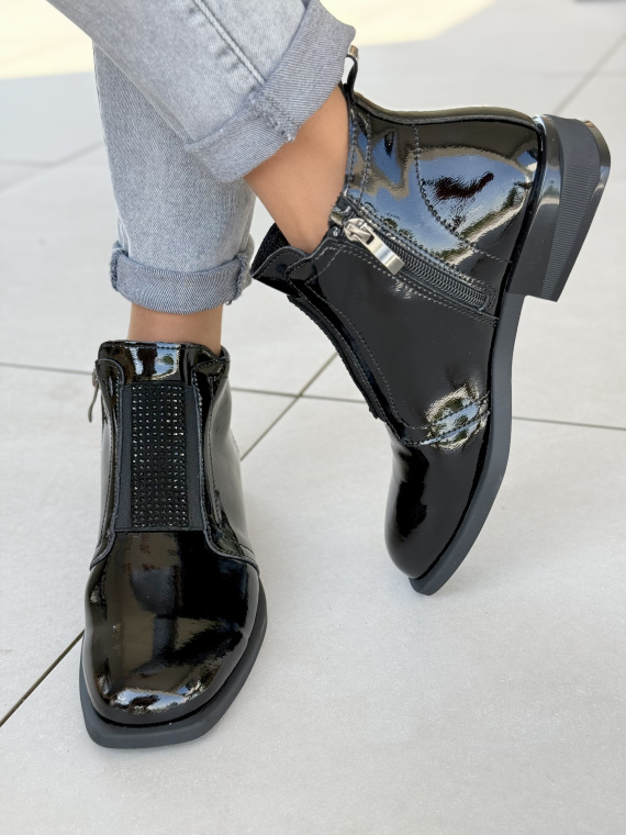 Damskie botki ze skóry naturalnej – elegancja i wygoda na każdy dzień